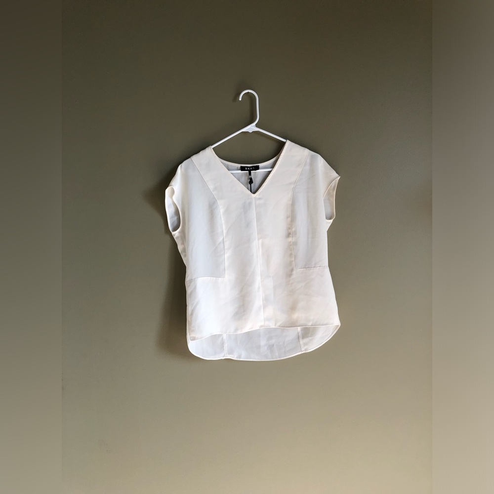 NWT DKNY Ivory Cream V-Neck Sheer blouse Size 0